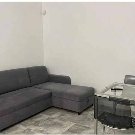 Daire Zwei-zimmer-reihenhauswohnung Gąski