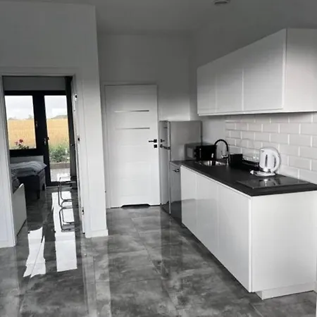 Zwei-zimmer-reihenhauswohnung Daire Gąski