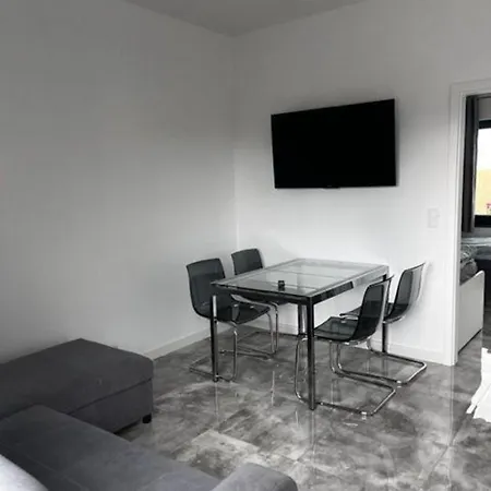 Zwei-zimmer-reihenhauswohnung Daire *
